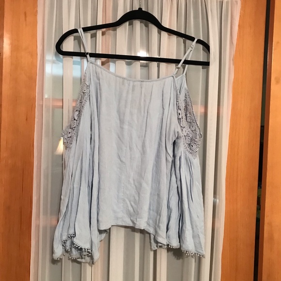 Lulu’s Top - Picture 5 of 6